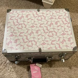 HELLO KITTY COSMETICS CASE